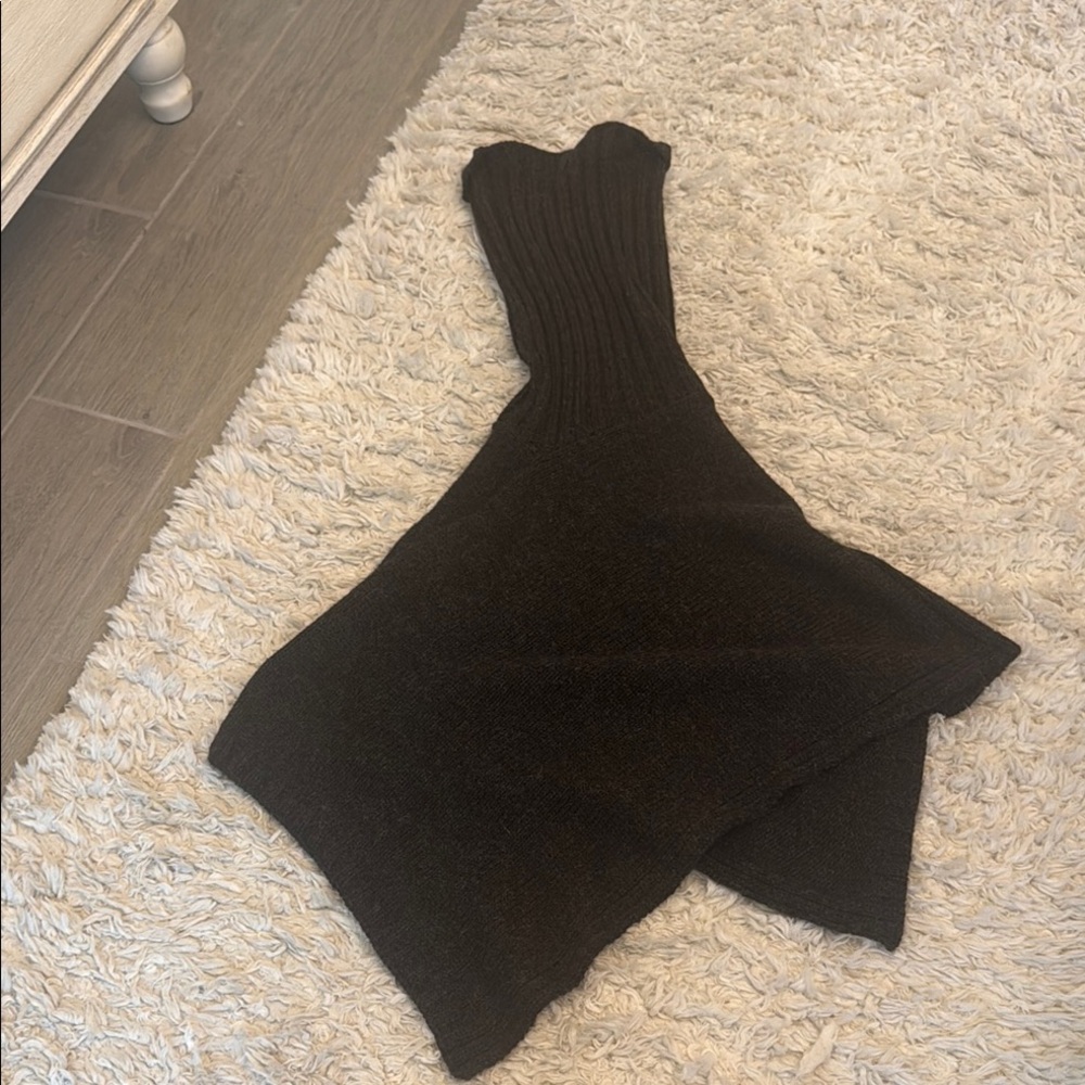 Gray Asymmetrical wool Poncho - Picture 7 of 9
